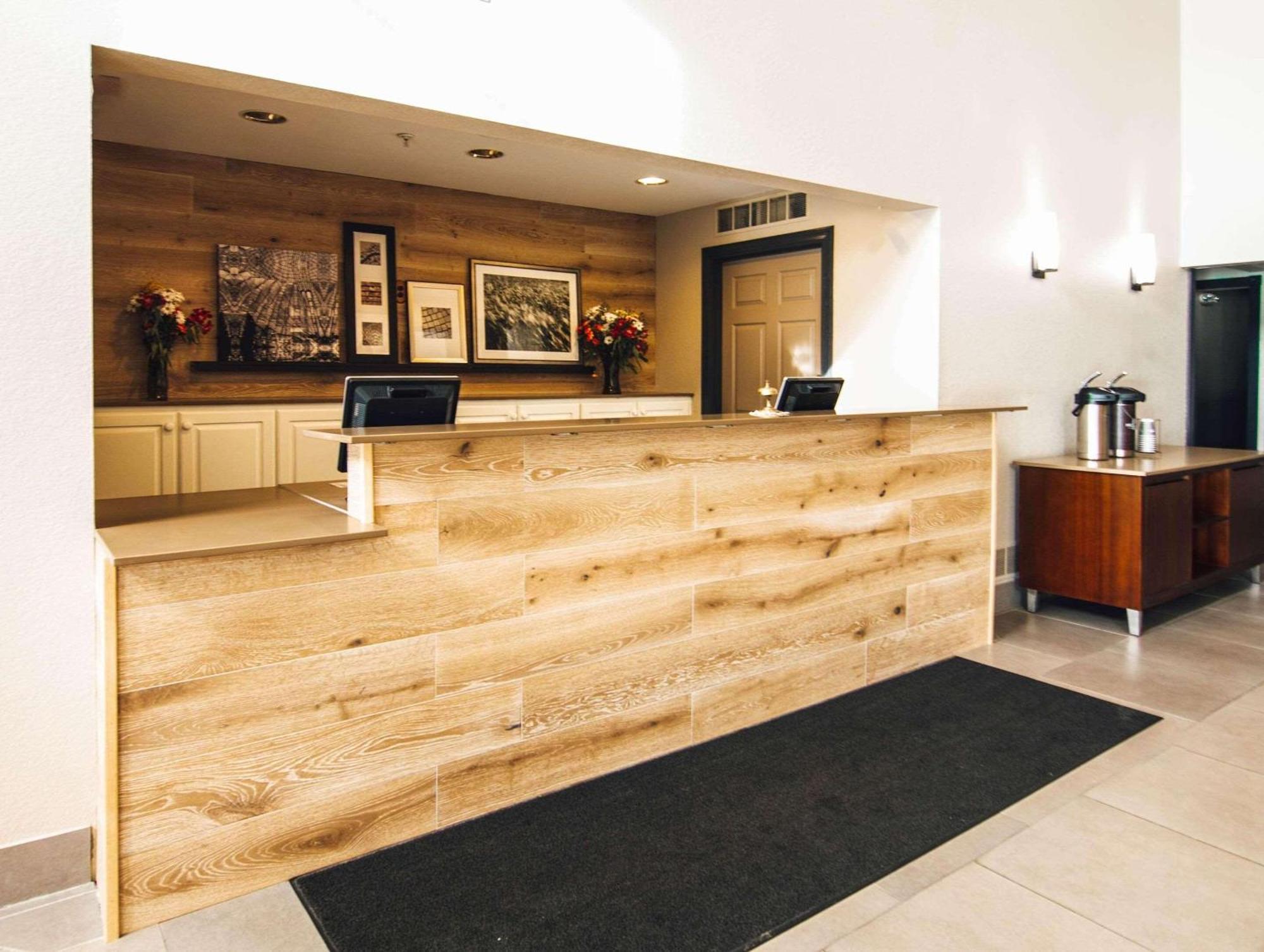 Country Inn & Suites By Radisson, Stockton, Il Buitenkant foto